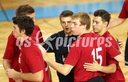 Volleyball Bundesliga. VBK Woerthersee Loewen gegen SK Posojilnica Aich/Dob. Jubel (VBK). Klagenfurt, 12.10.2011.
Foto. Kuess
---
pressefotos, pressefotografie, kuess, qs, qspictures, sport, bild, bilder, bilddatenbank