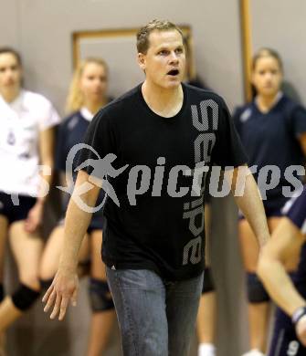 Volleyball Bundesliga. AVL. ATSC Wildcats gegen UVC Graz. Trainer Joze Casar (Wildcats). Klagenfurt, 12.10.2011.
Foto: Kuess
---
pressefotos, pressefotografie, kuess, qs, qspictures, sport, bild, bilder, bilddatenbank