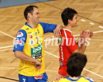 Volleyball Bundesliga. VBK Woerthersee Loewen gegen SK Posojilnica Aich/Dob. VAN DE LOO Allan, IVARTNIK Jure (Aich/Dob). Klagenfurt, 12.10.2011.
Foto. Kuess
---
pressefotos, pressefotografie, kuess, qs, qspictures, sport, bild, bilder, bilddatenbank