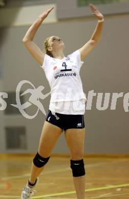 Volleyball Bundesliga. AVL. ATSC Wildcats gegen UVC Graz. Sabrina Mueller (Wildcats). Klagenfurt, 12.10.2011.
Foto: Kuess
---
pressefotos, pressefotografie, kuess, qs, qspictures, sport, bild, bilder, bilddatenbank