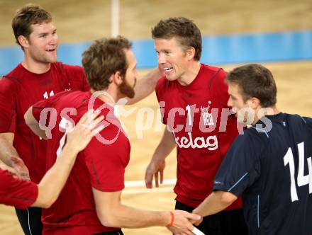 Volleyball Bundesliga. VBK Woerthersee Loewen gegen SK Posojilnica Aich/Dob. Jubel (VBK). Klagenfurt, 12.10.2011.
Foto. Kuess
---
pressefotos, pressefotografie, kuess, qs, qspictures, sport, bild, bilder, bilddatenbank