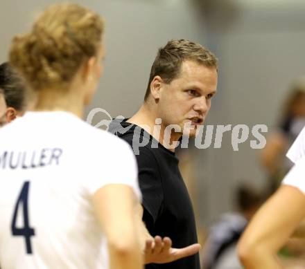 Volleyball Bundesliga. AVL. ATSC Wildcats gegen UVC Graz. Trainer Joze Casar (Wildcats). Klagenfurt, 12.10.2011.
Foto: Kuess
---
pressefotos, pressefotografie, kuess, qs, qspictures, sport, bild, bilder, bilddatenbank