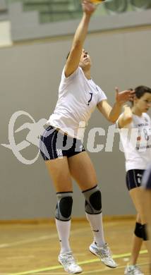 Volleyball Bundesliga. AVL. ATSC Wildcats gegen UVC Graz. Emmy Blouin  (Wildcats). Klagenfurt, 12.10.2011.
Foto: Kuess
---
pressefotos, pressefotografie, kuess, qs, qspictures, sport, bild, bilder, bilddatenbank