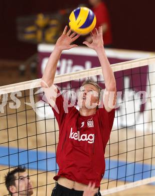 Volleyball Bundesliga. VBK Woerthersee Loewen gegen SK Posojilnica Aich/Dob. Jeff Zornig (VBK). Klagenfurt, 12.10.2011.
Foto. Kuess
---
pressefotos, pressefotografie, kuess, qs, qspictures, sport, bild, bilder, bilddatenbank