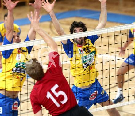 Volleyball Bundesliga. VBK Woerthersee Loewen gegen SK Posojilnica Aich/Dob. GRUT Andrej, REISER Gerald (Aich/Dob). Klagenfurt, 12.10.2011.
Foto. Kuess
---
pressefotos, pressefotografie, kuess, qs, qspictures, sport, bild, bilder, bilddatenbank