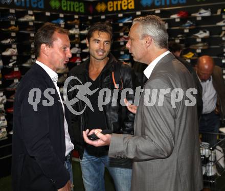 Fussball. Regionalliga. Pressekonferenz. Derby Austria Klagenfurt gegen VSV. Dietmar Thuller, Heimo Vorderegger, Peter Hrstic. Klagenfurt, 13. 10.2011.
Foto: Kuess
---
pressefotos, pressefotografie, kuess, qs, qspictures, sport, bild, bilder, bilddatenbank
