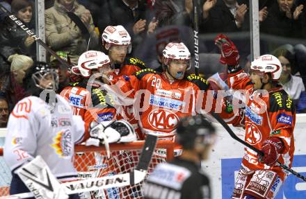 EBEL. Eishockey Bundesliga. KAC gegen HK Acroni Jesenice. Torjubel Christoph Brandner, John Lammers, Dieter Kalt, Thomas Koch (KAC). Klagenfurt, am 14.10.2011.
Foto: Kuess

---
pressefotos, pressefotografie, kuess, qs, qspictures, sport, bild, bilder, bilddatenbank