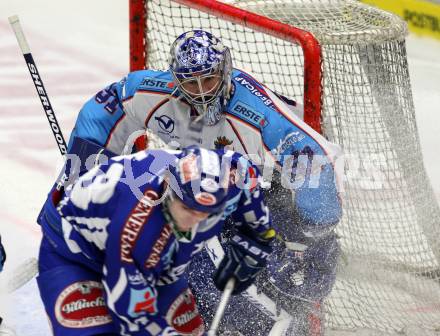 EBEL. Eishockey Bundesliga. EC Rekord Fenster VSV gegen SAPA Fehervar AV19. PETRIK Benjamin (VSV), MUNRO Adam (Alba Volan). Villach, am 14.10.2011.
Foto: Kuess 


---
pressefotos, pressefotografie, kuess, qs, qspictures, sport, bild, bilder, bilddatenbank