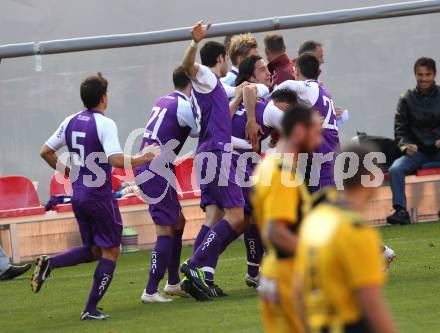 Fussball Regionalliga. SK Austria Klagenfurt gegen VSV. Torjubel (Klagenfurt). Klagenfurt, am 15.10.2011.
Foto: Kuess
---
pressefotos, pressefotografie, kuess, qs, qspictures, sport, bild, bilder, bilddatenbank