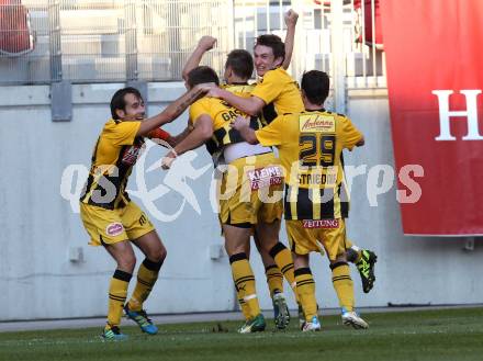 Fussball Regionalliga. SK Austria Klagenfurt gegen VSV. Torjubel  (VSV). Klagenfurt, am 15.10.2011.
Foto: Kuess
---
pressefotos, pressefotografie, kuess, qs, qspictures, sport, bild, bilder, bilddatenbank