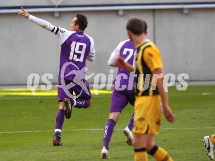 Fussball Regionalliga. SK Austria Klagenfurt gegen VSV. Torjubel Matthias Dollinger (Klagenfurt). Klagenfurt, am 15.10.2011.
Foto: Kuess
---
pressefotos, pressefotografie, kuess, qs, qspictures, sport, bild, bilder, bilddatenbank