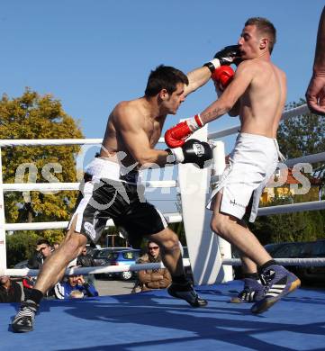 Boxen. Profiwettkampf. Dejan Milicevic (schwarze Handschuhe) gegen Ivan Vladimir (rote Handschuhe). Klagenfurt, am 16.10.2011.
Foto: Kuess
---
pressefotos, pressefotografie, kuess, qs, qspictures, sport, bild, bilder, bilddatenbank