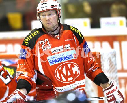 EBEL. Eishockey Bundesliga. KAC gegen HK Acroni Jesenice. Mike Siklenka (KAC). Klagenfurt, am 14.10.2011.
Foto: Kuess

---
pressefotos, pressefotografie, kuess, qs, qspictures, sport, bild, bilder, bilddatenbank