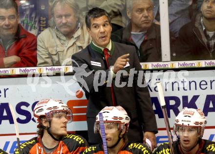 EBEL. Eishockey Bundesliga. KAC gegen HK Acroni Jesenice.Trainer Manny Viveiros  (KAC). Klagenfurt, am 14.10.2011.
Foto: Kuess

---
pressefotos, pressefotografie, kuess, qs, qspictures, sport, bild, bilder, bilddatenbank