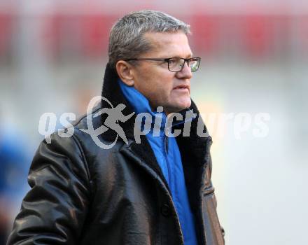 Fussball Regionalliga. SK Austria Klagenfurt gegen VSV.  Trainer Guenther Kronsteiner (VSV). Klagenfurt, am 15.10.2011.
Foto: Kuess
---
pressefotos, pressefotografie, kuess, qs, qspictures, sport, bild, bilder, bilddatenbank