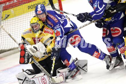 EBEL. Eishockey Bundesliga. EC Rekord Fenster VSV gegen UPC Vienna Capitals. Tomaz Razingar,  (VSV), Sebastian Stefaniszin (Caps). Villach, am 21.10.2011.
Foto: Kuess 


---
pressefotos, pressefotografie, kuess, qs, qspictures, sport, bild, bilder, bilddatenbank