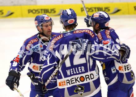 EBEL. Eishockey Bundesliga. EC Rekord Fenster VSV gegen UPC Vienna Capitals. Torjubel VSV. Villach, am 21.10.2011.
Foto: Kuess 


---
pressefotos, pressefotografie, kuess, qs, qspictures, sport, bild, bilder, bilddatenbank