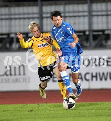 Fussball Regionalliga. VSV gegen Voecklamarkt. Dejan Kecanovic (VSV), Markus Groessinger (Voecklamarkt). Villach, am 22.10.2011.
Foto: Kuess
---
pressefotos, pressefotografie, kuess, qs, qspictures, sport, bild, bilder, bilddatenbank