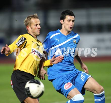 Fussball Regionalliga. VSV gegen Voecklamarkt. Denis Curic (VSV), Christian Aichinger (Voecklamarkt). Villach, am 22.10.2011.
Foto: Kuess
---
pressefotos, pressefotografie, kuess, qs, qspictures, sport, bild, bilder, bilddatenbank