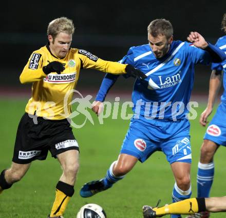 Fussball Regionalliga. VSV gegen Voecklamarkt. Stefan Friessnegger (VSV), Markus Lexl (Voecklamarkt). Villach, am 22.10.2011.
Foto: Kuess
---
pressefotos, pressefotografie, kuess, qs, qspictures, sport, bild, bilder, bilddatenbank