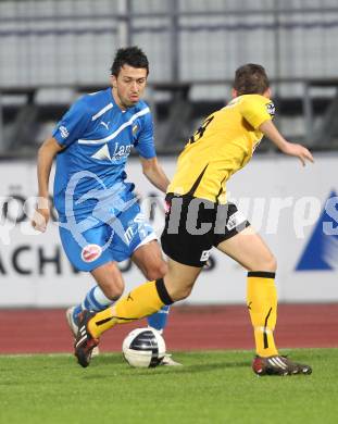 Fussball Regionalliga. VSV gegen Voecklamarkt. Dejan Kecanovic (VSV), Andreas Weiss (Voecklamarkt). Villach, am 22.10.2011.
Foto: Kuess
---
pressefotos, pressefotografie, kuess, qs, qspictures, sport, bild, bilder, bilddatenbank