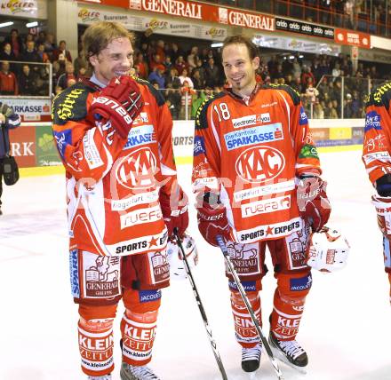 EBEL. Eishockey Bundesliga. KAC gegen VSV. Dieter Kalt, Thomas Koch (KAC). Klagenfurt, am 25.10.2011.
Foto: Kuess

---
pressefotos, pressefotografie, kuess, qs, qspictures, sport, bild, bilder, bilddatenbank