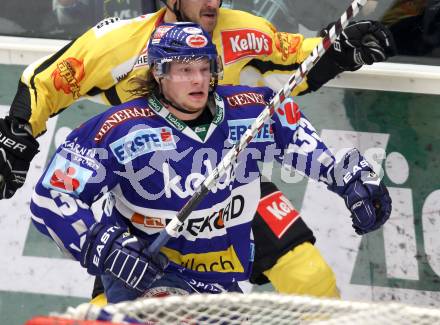 EBEL. Eishockey Bundesliga. EC Rekord Fenster VSV gegen UPC Vienna Capitals. Andreas Wiedergut (VSV). Villach, am 21.10.2011.
Foto: Kuess 


---
pressefotos, pressefotografie, kuess, qs, qspictures, sport, bild, bilder, bilddatenbank