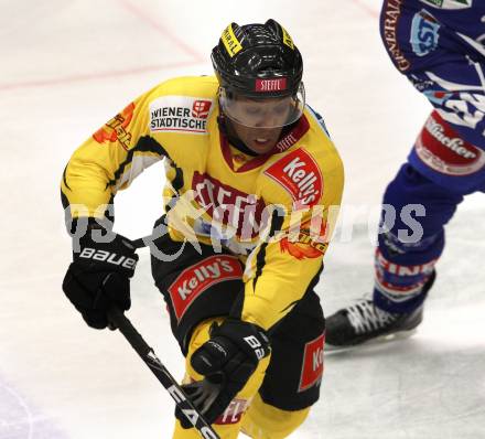 EBEL. Eishockey Bundesliga. EC Rekord Fenster VSV gegen UPC Vienna Capitals.  Nathan Robinson (Caps). Villach, am 21.10.2011.
Foto: Kuess 


---
pressefotos, pressefotografie, kuess, qs, qspictures, sport, bild, bilder, bilddatenbank