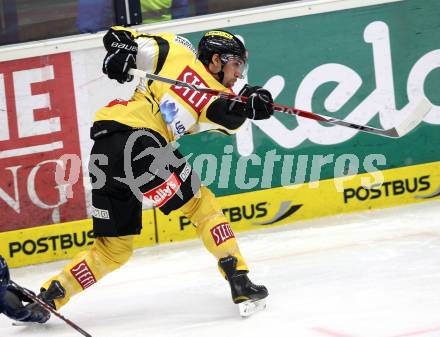 EBEL. Eishockey Bundesliga. EC Rekord Fenster VSV gegen UPC Vienna Capitals. Martin Oraze (Caps). Villach, am 21.10.2011.
Foto: Kuess 


---
pressefotos, pressefotografie, kuess, qs, qspictures, sport, bild, bilder, bilddatenbank