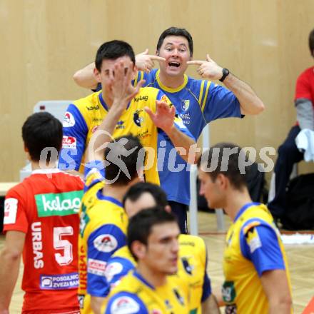 Volleyball. CEV Volleyball Cup. SK Aich/Dob gegen AS Cannes. Trainer SIMUNCIC Igor (Aich/Dob). Bleiburg, 26. 10.2011
Foto: Kuess

---
pressefotos, pressefotografie, kuess, qs, qspictures, sport, bild, bilder, bilddatenbank