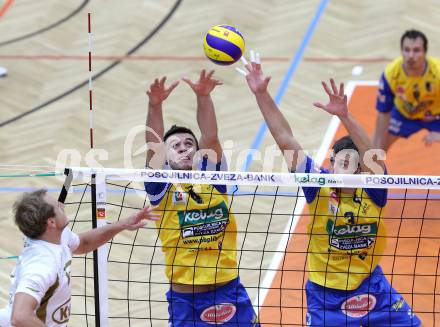 Volleyball. CEV Volleyball Cup. SK Aich/Dob gegen AS Cannes. Bozic Nemanja, HRUSKA Michal (Aich/Dob). Bleiburg, 26. 10.2011
Foto: Kuess

---
pressefotos, pressefotografie, kuess, qs, qspictures, sport, bild, bilder, bilddatenbank