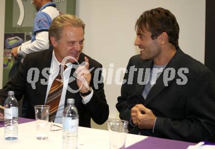 Fussball Regionalliga. SK Austria Kaernten. Pressekonferenz. Peter Svetits, Heimo Vorderegger. Klagenfurt, am 27.10.2011.
Foto: Kuess
---
pressefotos, pressefotografie, kuess, qs, qspictures, sport, bild, bilder, bilddatenbank