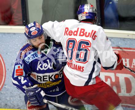 EBEL. Eishockey Bundesliga. EC Rekord Fenster VSV gegen EC Red Bull Salzburg. Kevin Mitchell, (VSV), Jeremy Williams  (Salzburg). Villach, am 28.10.2011.
Foto: Kuess 


---
pressefotos, pressefotografie, kuess, qs, qspictures, sport, bild, bilder, bilddatenbank