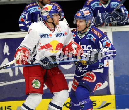 EBEL. Eishockey Bundesliga. EC Rekord Fenster VSV gegen EC Red Bull Salzburg. Shayne Toporowski,  (VSV), Matthias Trattnig (Salzburg). Villach, am 28.10.2011.
Foto: Kuess 


---
pressefotos, pressefotografie, kuess, qs, qspictures, sport, bild, bilder, bilddatenbank