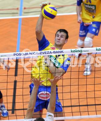Volleyball. CEV Volleyball Cup. SK Aich/Dob gegen AS Cannes. Michal Hruska (Aich/Dob). Bleiburg, 26. 10.2011
Foto: Kuess
---
pressefotos, pressefotografie, kuess, qs, qspictures, sport, bild, bilder, bilddatenbank