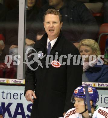 EBEL. Eishockey Bundesliga. KAC gegen VSV. Trainer Mike Stewart (VSV). Klagenfurt, am 25.10.2011.
Foto: Kuess

---
pressefotos, pressefotografie, kuess, qs, qspictures, sport, bild, bilder, bilddatenbank