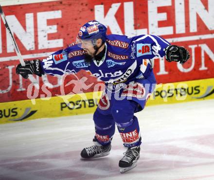 EBEL. Eishockey Bundesliga. EC Rekord Fenster VSV gegen EC Red Bull Salzburg. Markus Peintner (VSV). Villach, am 28.10.2011.
Foto: Kuess 


---
pressefotos, pressefotografie, kuess, qs, qspictures, sport, bild, bilder, bilddatenbank