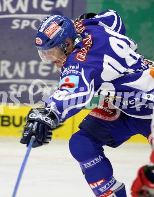 EBEL. Eishockey Bundesliga. EC Rekord Fenster VSV gegen EC Red Bull Salzburg. Shayne Toporowski (VSV). Villach, am 28.10.2011.
Foto: Kuess 


---
pressefotos, pressefotografie, kuess, qs, qspictures, sport, bild, bilder, bilddatenbank