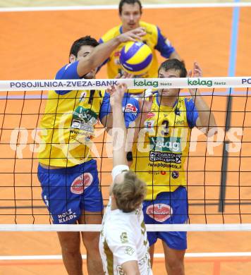 Volleyball. CEV Volleyball Cup. SK Aich/Dob gegen AS Cannes. Nemanja Bozic, Michal Hruska (Aich/Dob). Bleiburg, 26. 10.2011
Foto: Kuess
---
pressefotos, pressefotografie, kuess, qs, qspictures, sport, bild, bilder, bilddatenbank