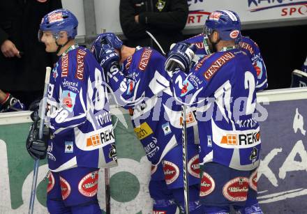 EBEL. Eishockey Bundesliga. EC Rekord Fenster VSV gegen EC Red Bull Salzburg.  VSV enttaeuscht. Villach, am 28.10.2011.
Foto: Kuess 


---
pressefotos, pressefotografie, kuess, qs, qspictures, sport, bild, bilder, bilddatenbank