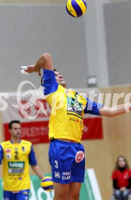 Volleyball. CEV Volleyball Cup. SK Aich/Dob gegen AS Cannes. Michal Hruska (Aich/Dob). Bleiburg, 26. 10.2011
Foto: Kuess
---
pressefotos, pressefotografie, kuess, qs, qspictures, sport, bild, bilder, bilddatenbank