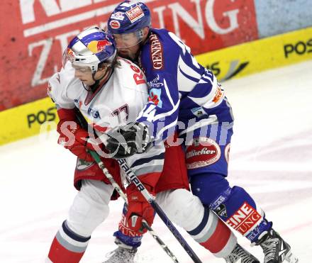 EBEL. Eishockey Bundesliga. EC Rekord Fenster VSV gegen EC Red Bull Salzburg. Markus Peintner,  (VSV), Florian Muehlstein (Salzburg). Villach, am 28.10.2011.
Foto: Kuess 


---
pressefotos, pressefotografie, kuess, qs, qspictures, sport, bild, bilder, bilddatenbank