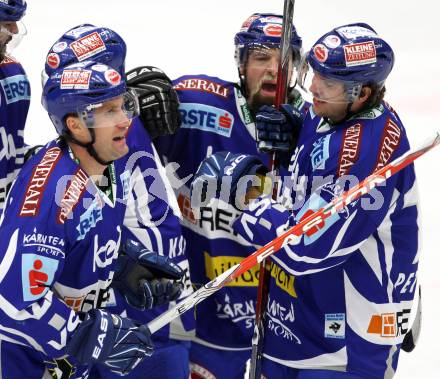 EBEL. Eishockey Bundesliga. EC Rekord Fenster VSV gegen EC Red Bull Salzburg. Torjubel VSV. Villach, am 28.10.2011.
Foto: Kuess 


---
pressefotos, pressefotografie, kuess, qs, qspictures, sport, bild, bilder, bilddatenbank