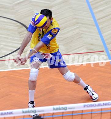 Volleyball. CEV Volleyball Cup. SK Aich/Dob gegen AS Cannes. Kristof Hoho (Aich/Dob). Bleiburg, 26. 10.2011
Foto: Kuess
---
pressefotos, pressefotografie, kuess, qs, qspictures, sport, bild, bilder, bilddatenbank