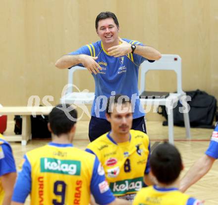 Volleyball. CEV Volleyball Cup. SK Aich/Dob gegen AS Cannes. Trainer Igor Simuncic (Aich/Dob). Bleiburg, 26. 10.2011
Foto: Kuess
---
pressefotos, pressefotografie, kuess, qs, qspictures, sport, bild, bilder, bilddatenbank