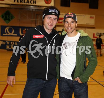 Handball Bundesliga. SC Ferlach gegen HCK 59. Andreas Lausegger, Siegi Grabner (Snowboard). Ferlach, 29.10.2011.
Foto: Kuess
---
pressefotos, pressefotografie, kuess, qs, qspictures, sport, bild, bilder, bilddatenbank