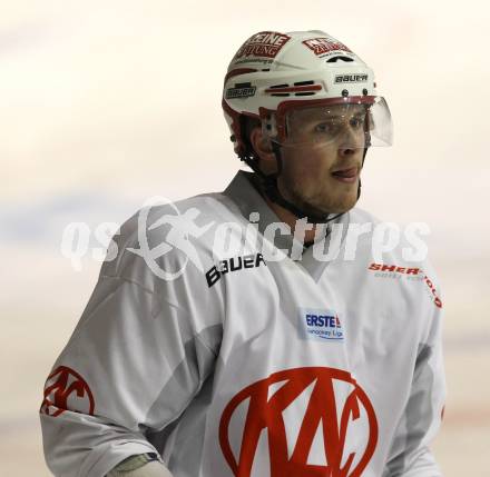 EBEL. Eishockey Bundesliga.  Jordan Morrison (KAC). Klagenfurt, am 29.10.2011.
Foto: Kuess
---
pressefotos, pressefotografie, kuess, qs, qspictures, sport, bild, bilder, bilddatenbank