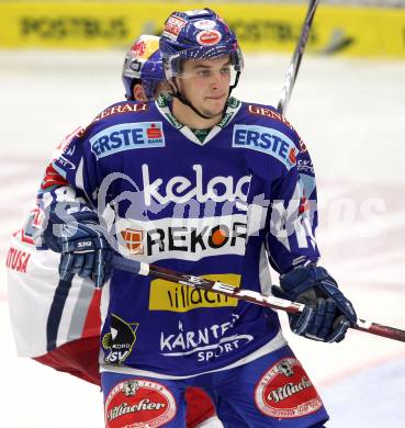 EBEL. Eishockey Bundesliga. EC Rekord Fenster VSV gegen EC Red Bull Salzburg. Stefan Bacher (VSV). Villach, am 28.10.2011.
Foto: Kuess 


---
pressefotos, pressefotografie, kuess, qs, qspictures, sport, bild, bilder, bilddatenbank