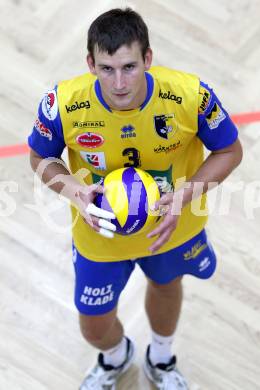 Volleyball. CEV Volleyball Cup. SK Aich/Dob gegen AS Cannes. Michal Hruska (Aich/Dob). Bleiburg, 26. 10.2011
Foto: Kuess
---
pressefotos, pressefotografie, kuess, qs, qspictures, sport, bild, bilder, bilddatenbank