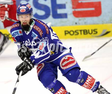 EBEL. Eishockey Bundesliga. EC Rekord Fenster VSV gegen EC Red Bull Salzburg. Markus Peintner (VSV). Villach, am 28.10.2011.
Foto: Kuess 


---
pressefotos, pressefotografie, kuess, qs, qspictures, sport, bild, bilder, bilddatenbank